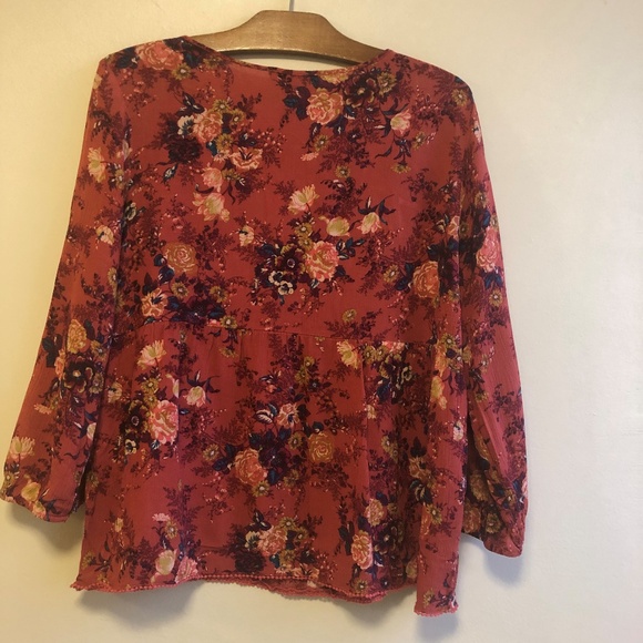 American Eagle outfitters floral blouse - Picture 3 of 4